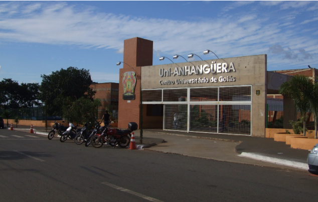 Estudantes da Universidade Anhanguera protestam contra aumento de 25% (Foto: Reprodução)