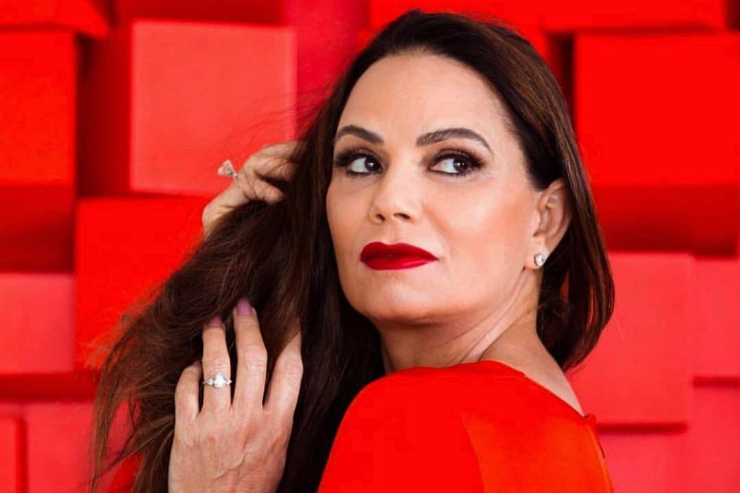 Mãe de Yasmin Brunet ostentou curvas poderosas. Luiza Brunet posa sem roupa e causa alvoroço: "Eterna"; veja fotos