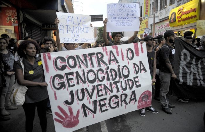 Protesto contra morte de pessoas de pele negra (Foto: Tomaz Silva/Agência Brasil)