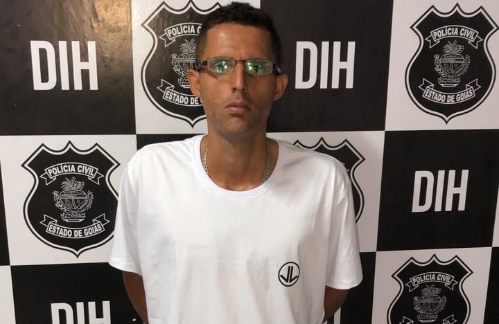 Procurado por assassinato é preso com documentos falsos