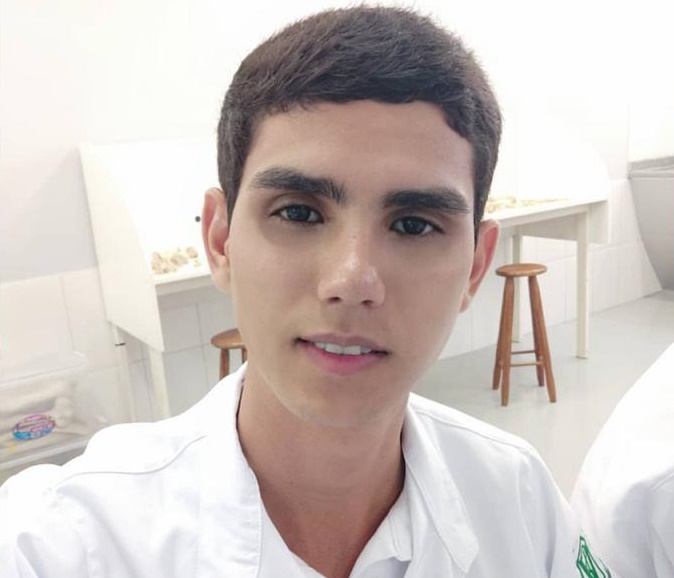 Samuel Adolfo Melo, de 22 anos, não resistiu aos ferimentos e morreu no local. Ele seguia de Porangatu para a cidade de Estrela do Norte