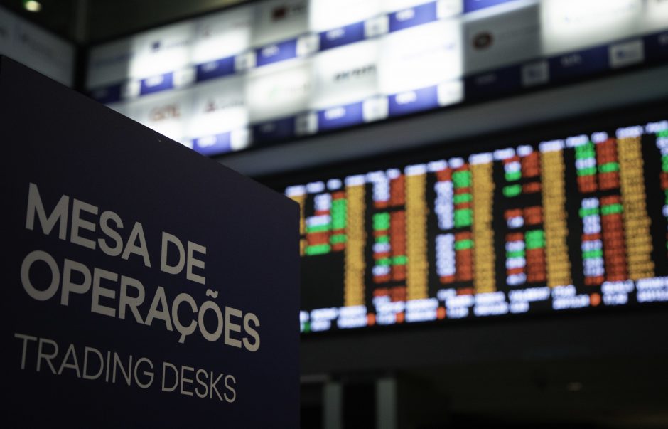 Bolsa fecha pelo terceiro dia em baixa, com cautela sobre EUA-Irã