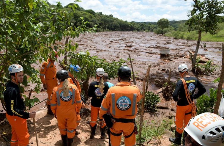 O rompimento da barragem de Brumadinho resultou na morte de mais de 250 pessoas (Foto: REUTERS/Washington Alves/Direitos Reservados)