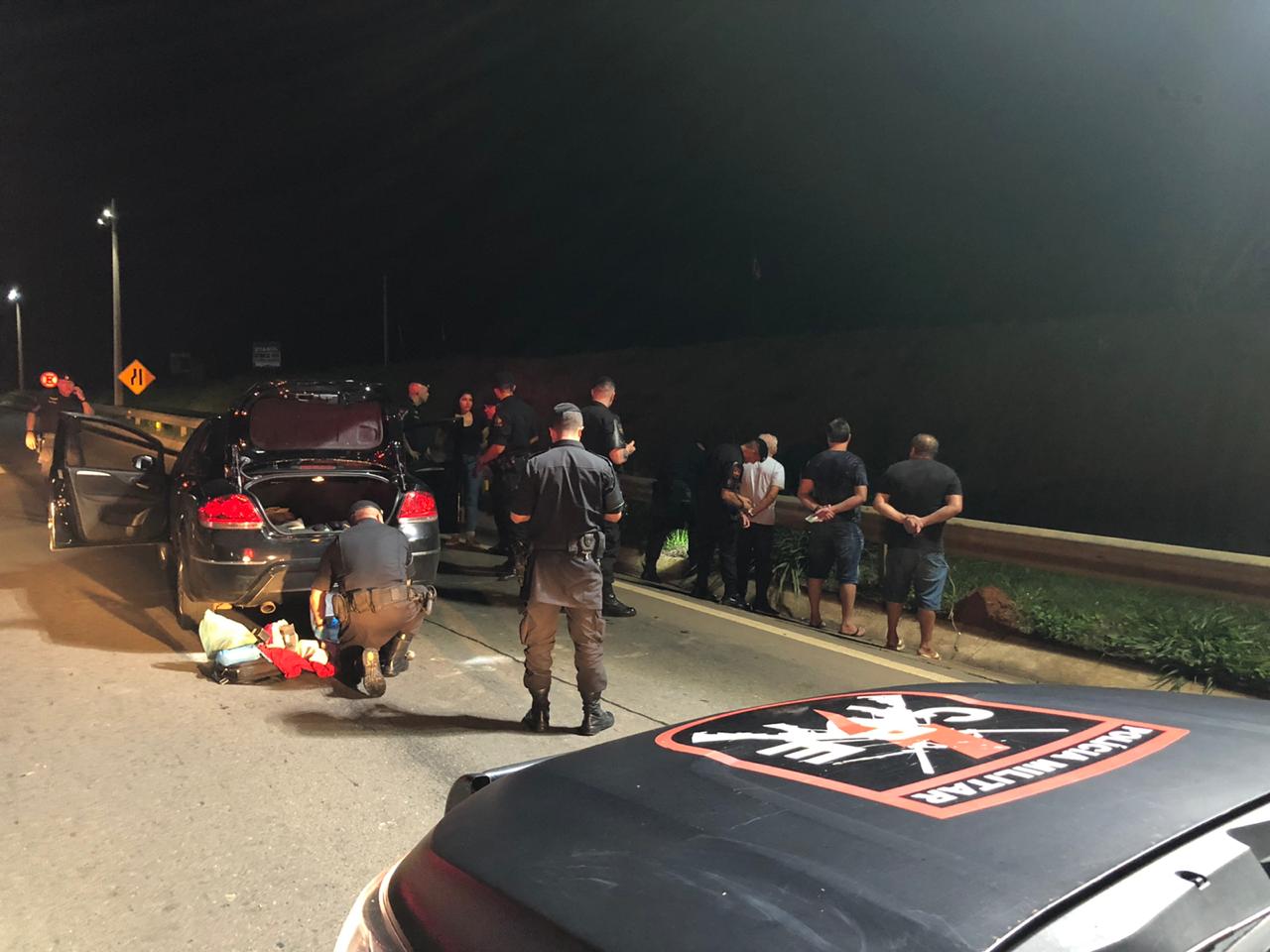 Cinco pessoas acabaram detidas por tráfico (Foto: divulgação/CPE)