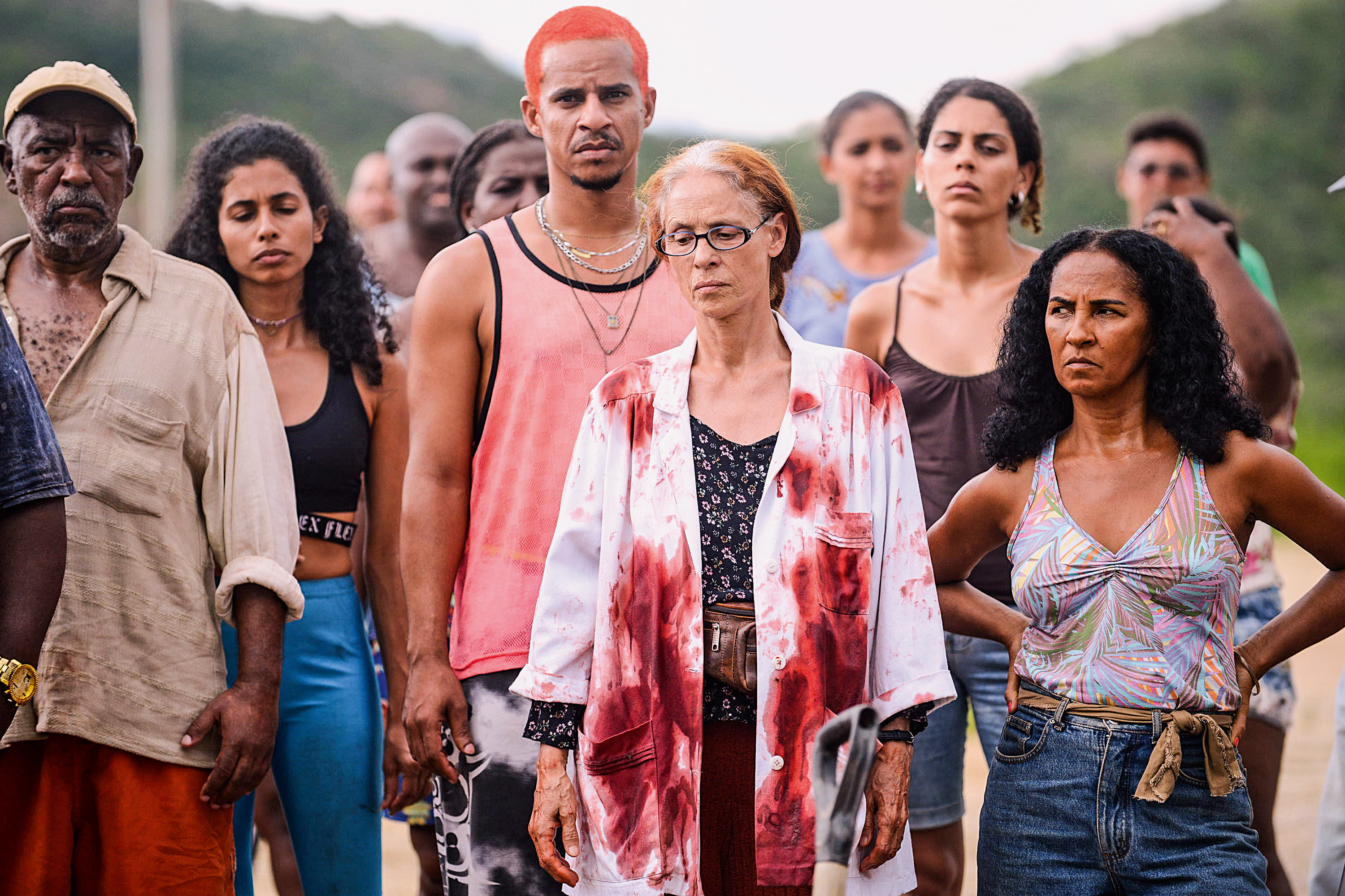 Infiel assiste a Bacurau 11 vezes com 11 mulheres diferentes e vira piada na web; entenda