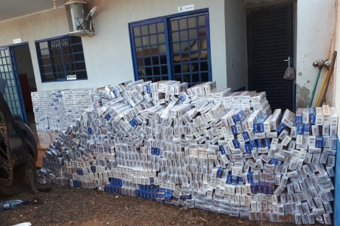 Dois mil pacotes de cigarro são apreendidos em Joviânia