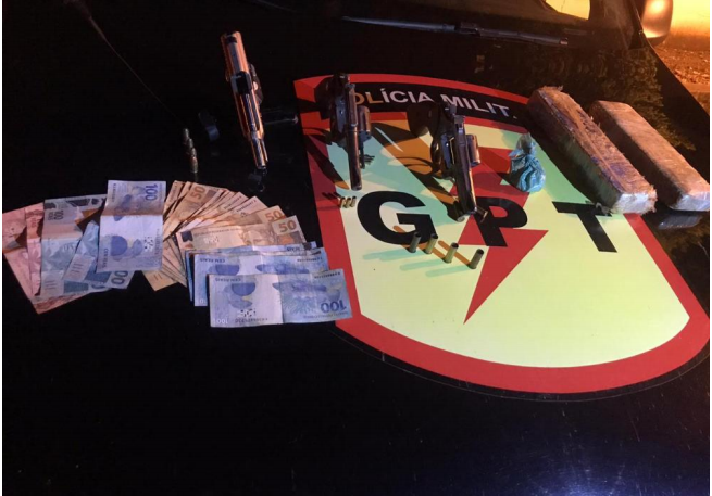 Quatro pessoas suspeitas de tráfico de drogas morreram após confronto com a PM, na madrugada deste sábado (14), no município de Niquelândia. (Foto: Divulgação/PM)