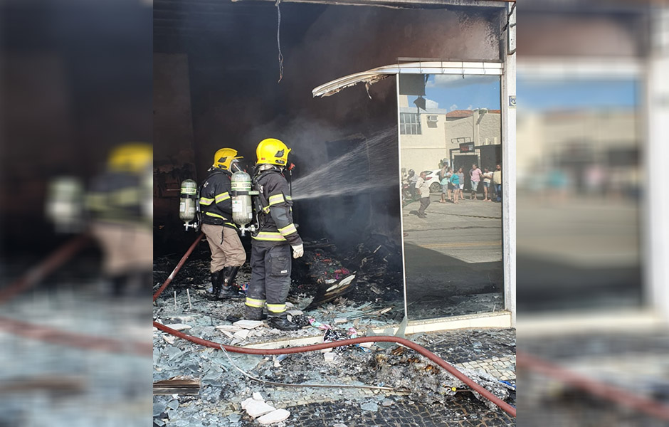 O suspeito de atear fogo na loja de biquinis da ex-mulher foi preso, na tarde desta quarta-feira (8), em Caldas Novas.