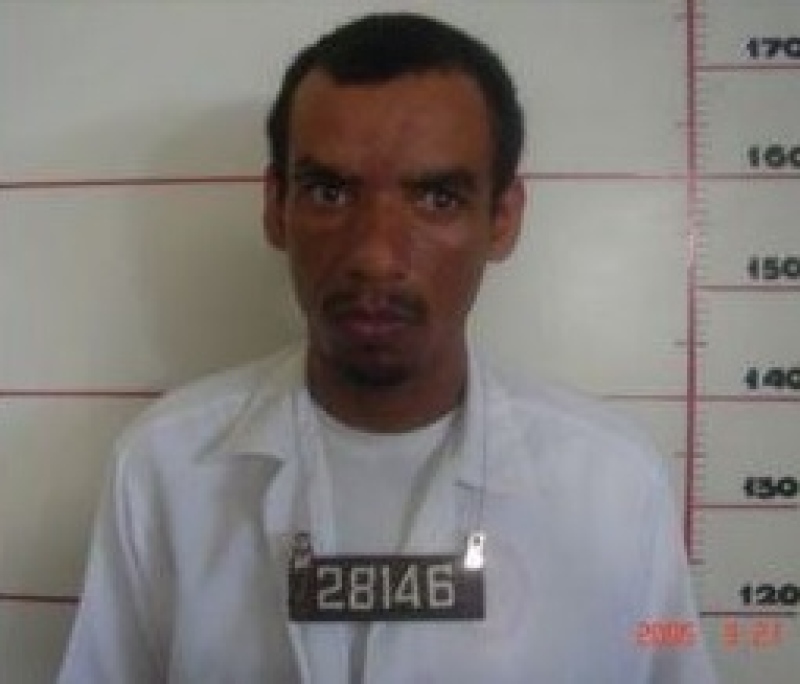 Um homem, de 41 anos, foi preso em Goiânia na manhã deste domingo (29), suspeito de cometer estupros e roubos contra duas menores. (Foto: Divulgação/PM)