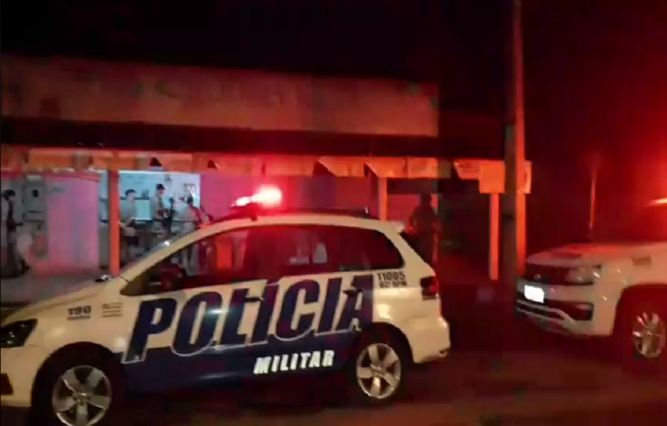 Jovem é morto dentro de um bar em Jaraguá
