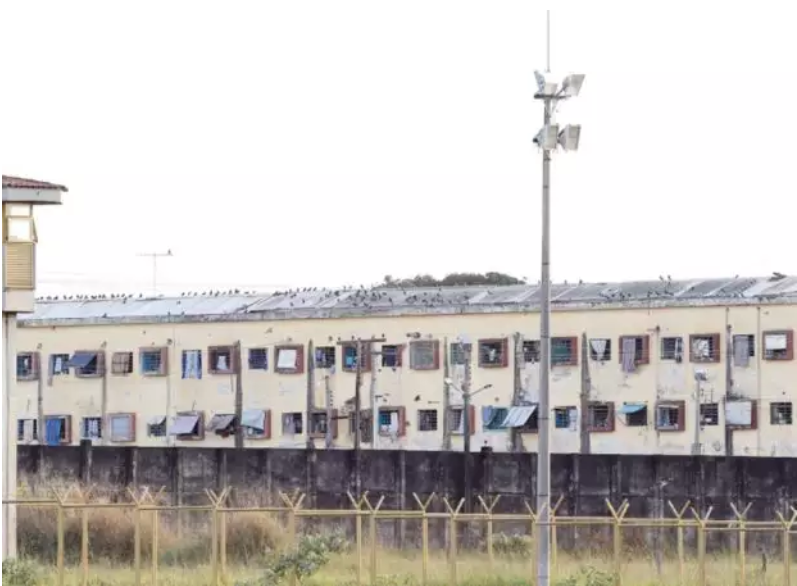 Policiais penais do Gope controlaram um princípio de motim que aconteceu nesta sexta (27) na Ala C, da Penitenciária Coronel Odenir Guimarães (Foto: Reprodução)