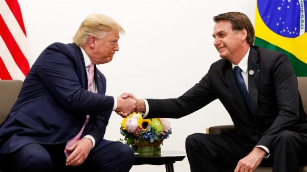 Bolsonaro completa 15 dias sem reconhecer vitória de Biden nas eleições presidenciais dos EUA