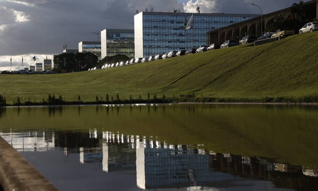 Contas do governo federal encerram 2019 com rombo de R$ 95 bilhões