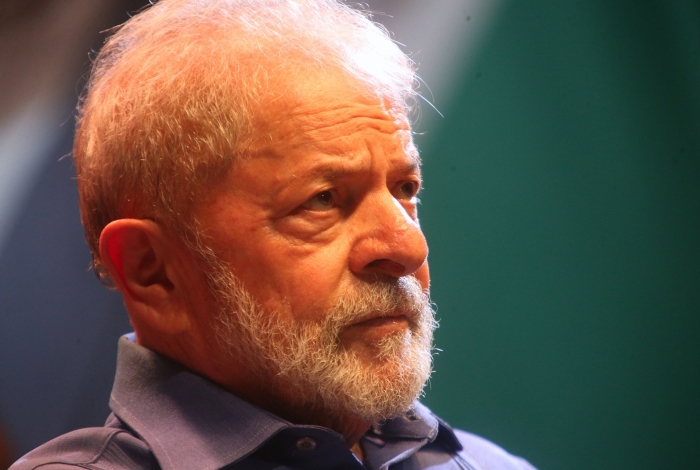 Ex-presidente também afirmou que o apresentador 'está sendo discutido pelo dono da Ambev, que é o novo formador de quadros políticos neste país'