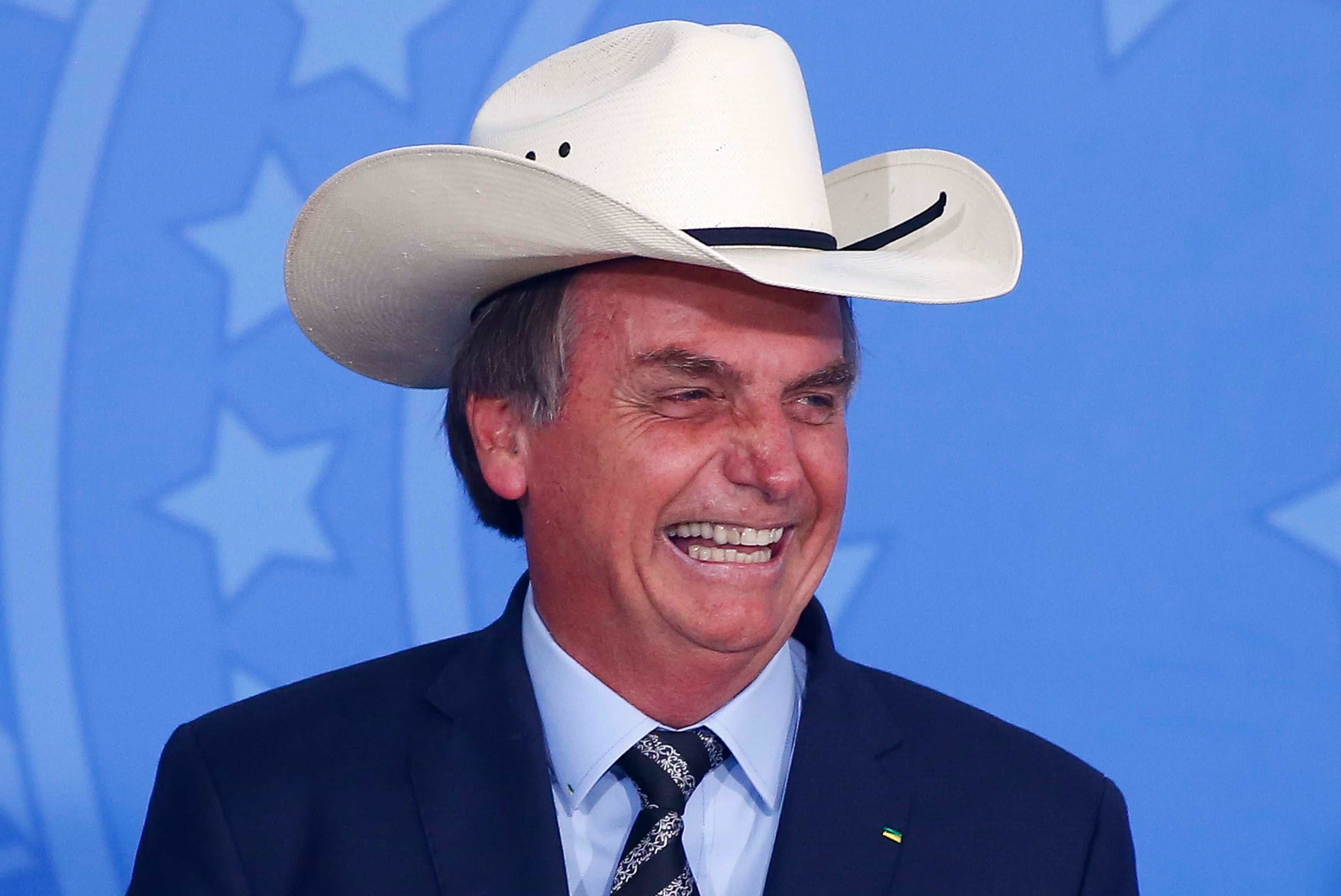 Bolsonaro ultrapassa 10 milhões de curtidas no Facebook e 6 milhões no Twitter