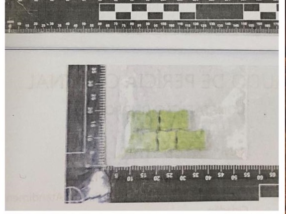 Entregador de comida por aplicativo é preso com drogas, em Goiânia