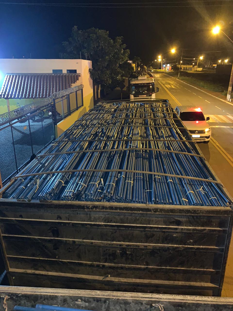 Cerca de 3 mil caixas de cigarros contrabandeados são apreendidos, em Santa Helena de Goiás