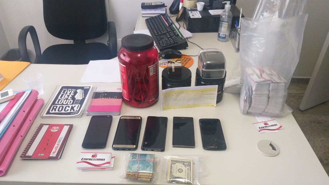 A PC cumpriu 8 mandados de busca e apreensão contra grupo suspeito de agiotagem com juros de quase 40%, extorsão e lavagem de dinheiro. (Foto: divulgação/PC)