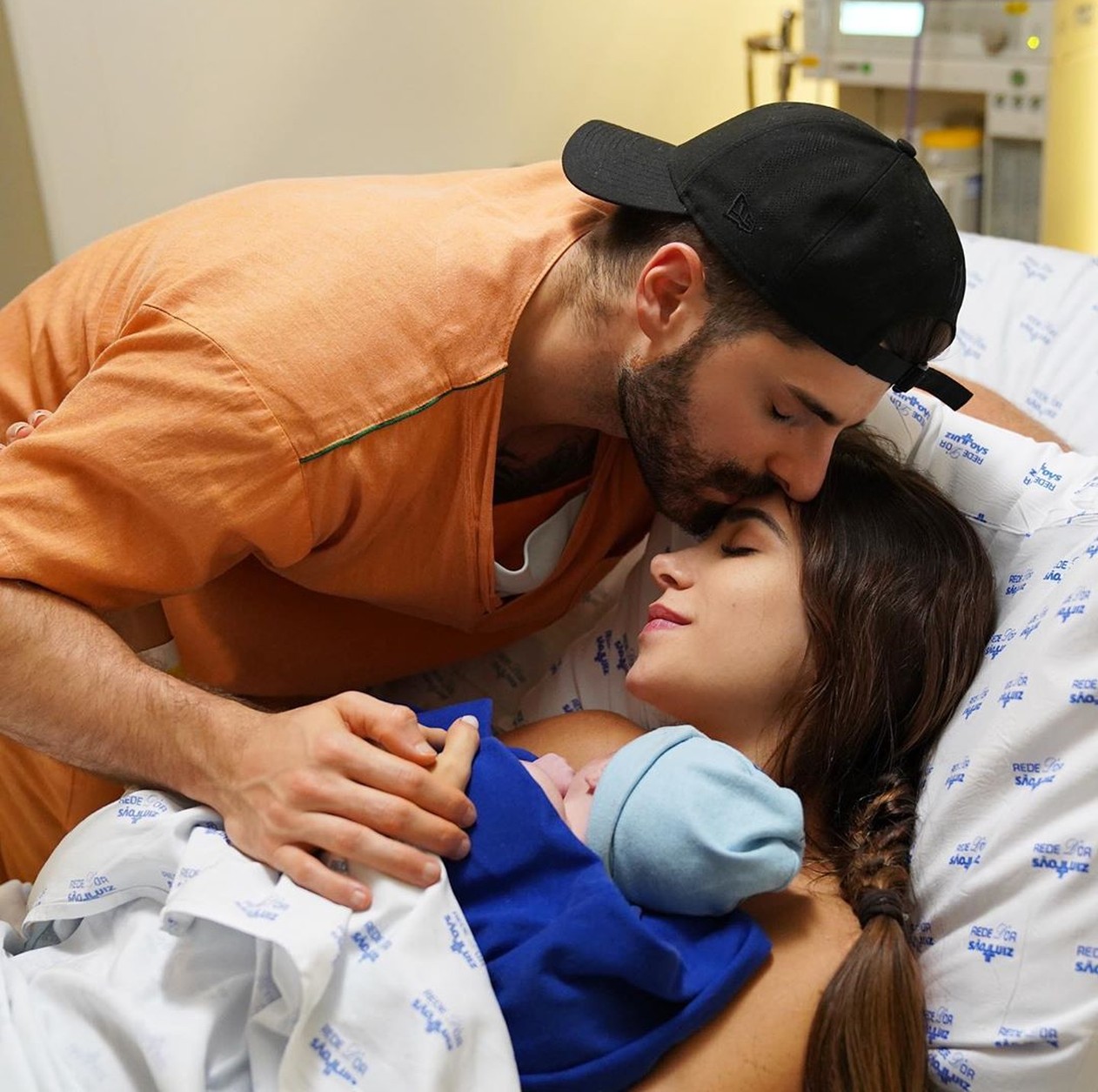 Nasce Ravi, filho de Alok e Romana Novais