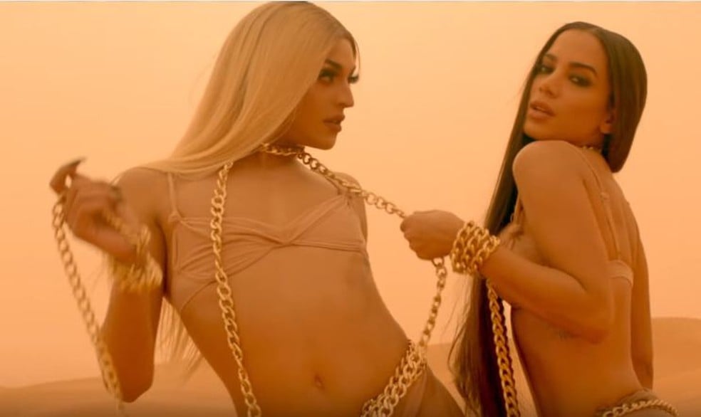 Pabllo Vittar entra na Justiça contra a Serasa por citar briga com Anitta