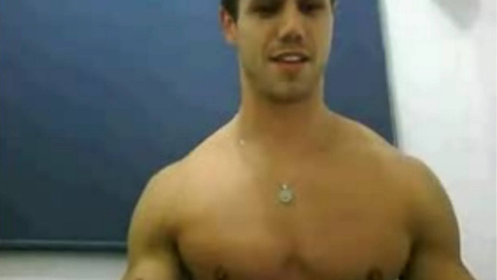 Ex-BBB Jonas quer esquecer apelido "22 cm": "As pessoas não esquecem, isso incomoda"