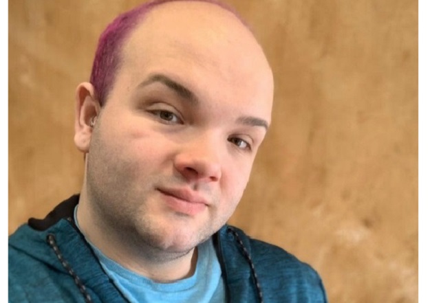 Jovem é vítima de canibal após encontro usando aplicativo de relacionamento, nos EUA