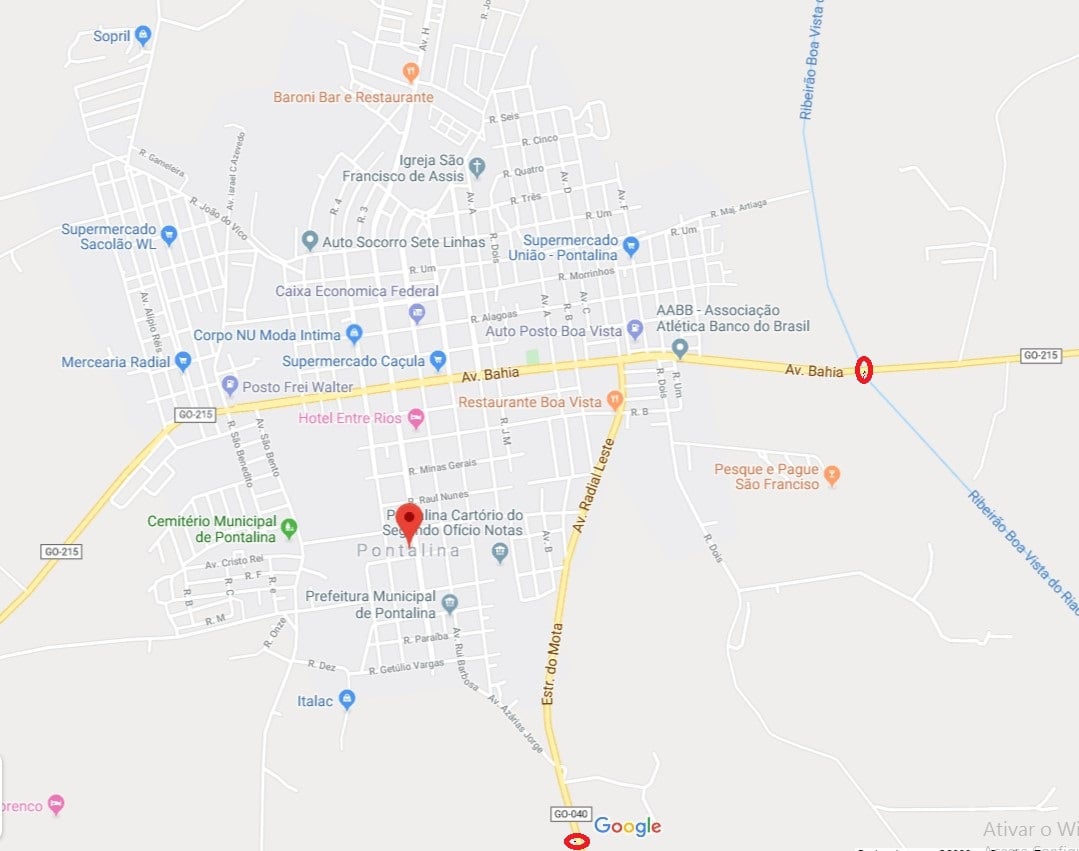 Os círculos em vermelhos mostra os pontos que estão interditados (Foto: Google Street View)