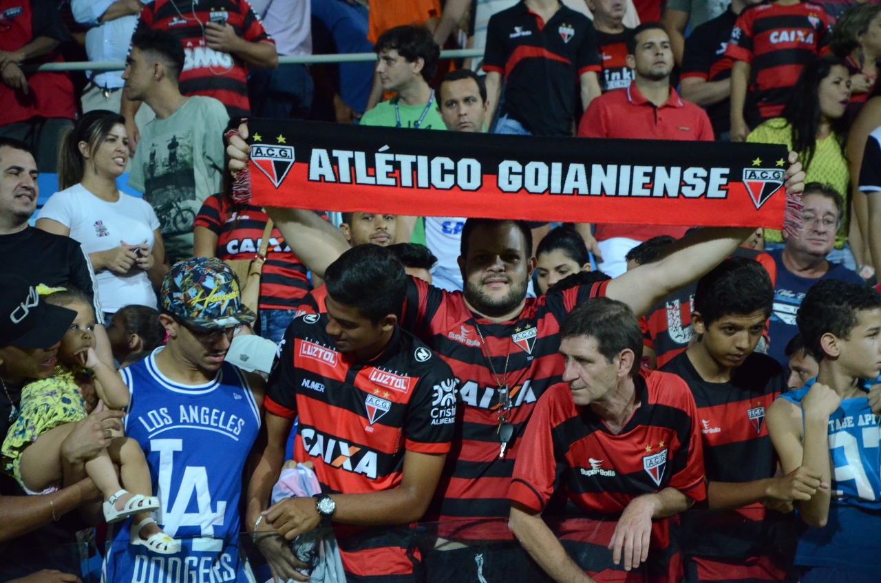 Atlético sobra e goleia Goiânia no clássico “Vovô”