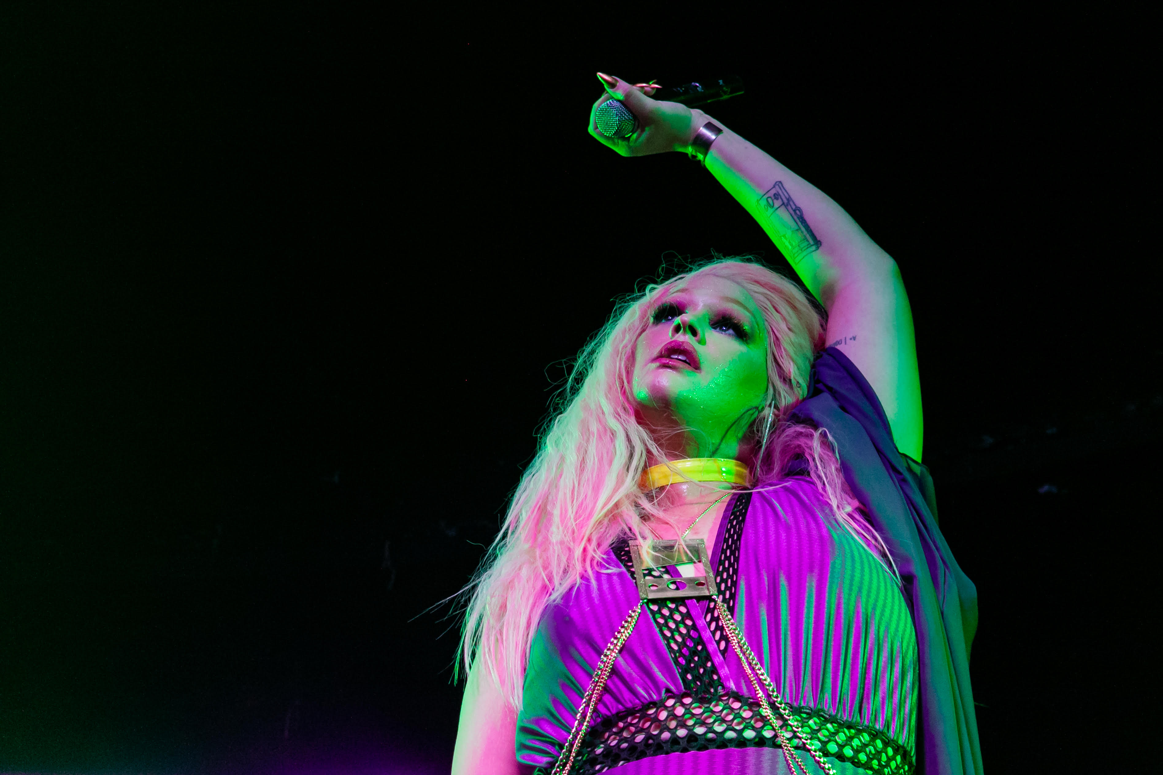 Guilhotina Guinle agita o carnaval de Goiânia com o relançamento do pagodão baiano “Sou Perfeita”