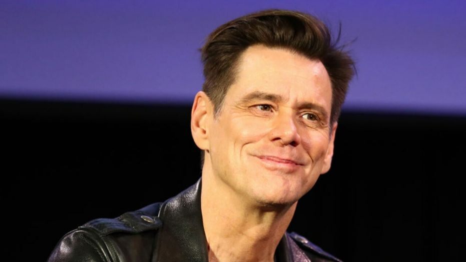Jim Carrey é acusado de assediar repórter durante entrevista assédio