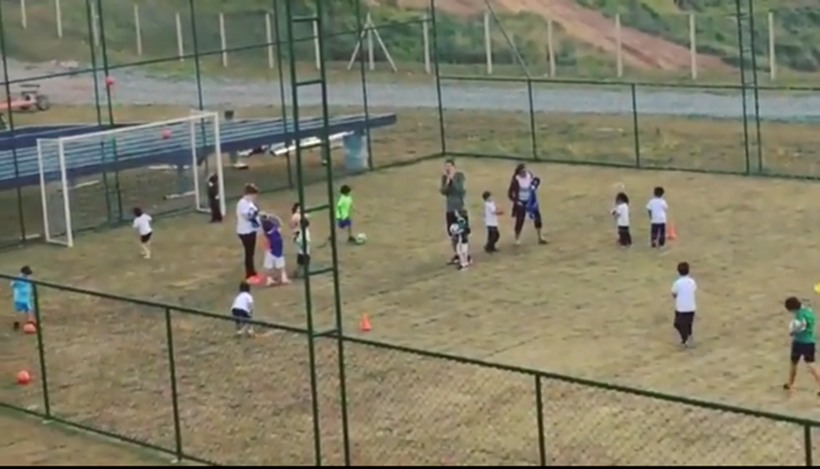 Escola afasta professor preso por filmar alunas