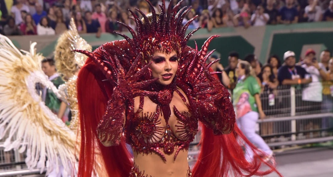 Atriz precisou deixar o elenco da próxima novela do Globoplay. Grávida, Viviane Araújo revela como será fantasia para o carnaval