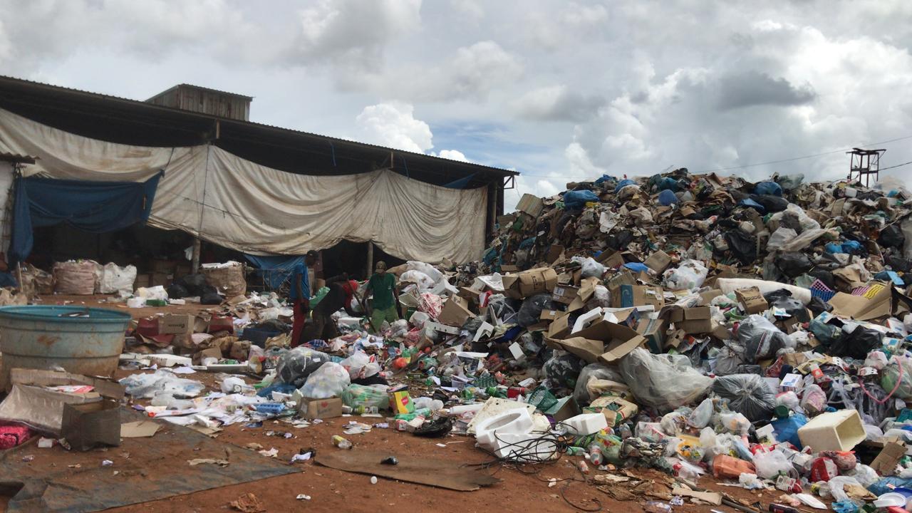 Movimento de Catadores realiza manifestação por valorização