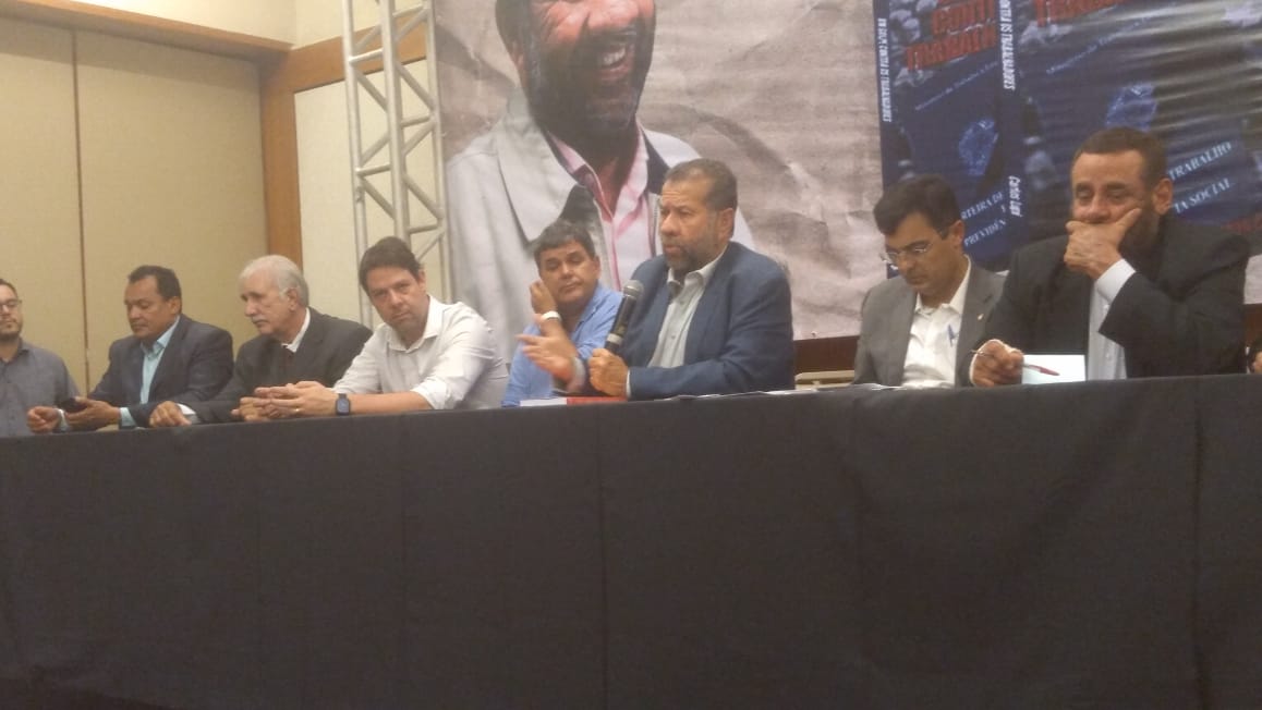 Em Goiânia, Carlos Lupi revela planos do PDT para Goiás, fala de Ciro e mais