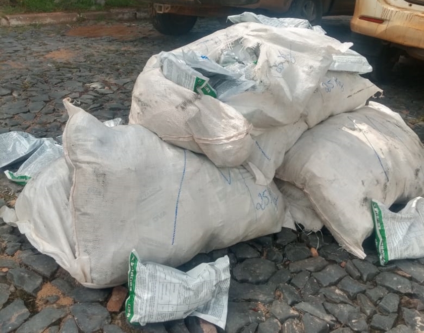 Trezentos quilos de agrotóxicos contrabandeados são apreendidos na divisa GO/BA