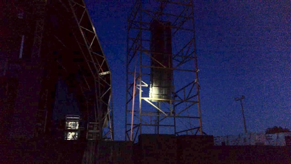 Henrique e Juliano têm de indenizar família de funcionário que morreu em palco