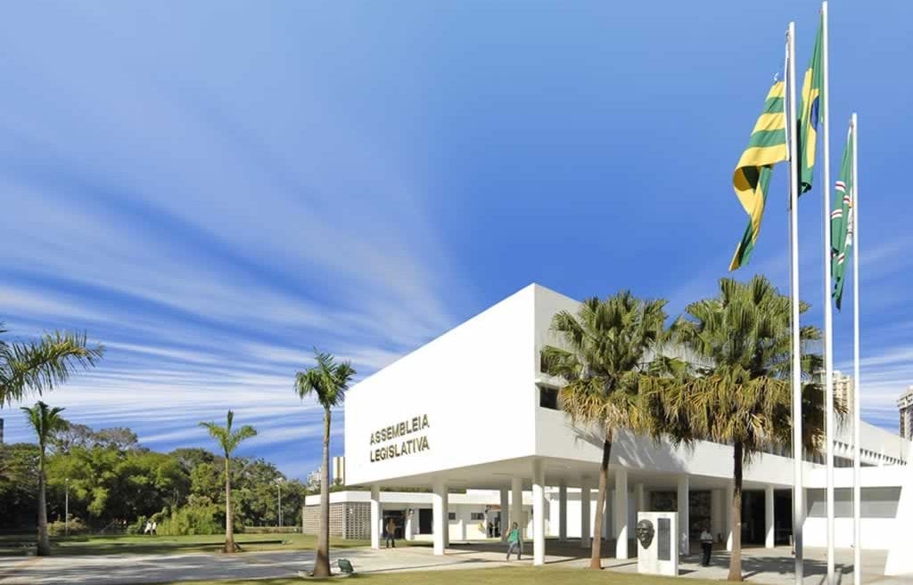 Adiamento do decreto é visto como medida acertada por parlamentares goianos