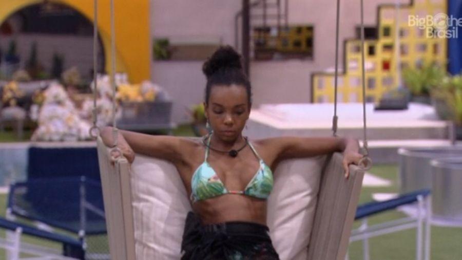 BBB 20: Thelma chora de fome e internautas se revoltam na web