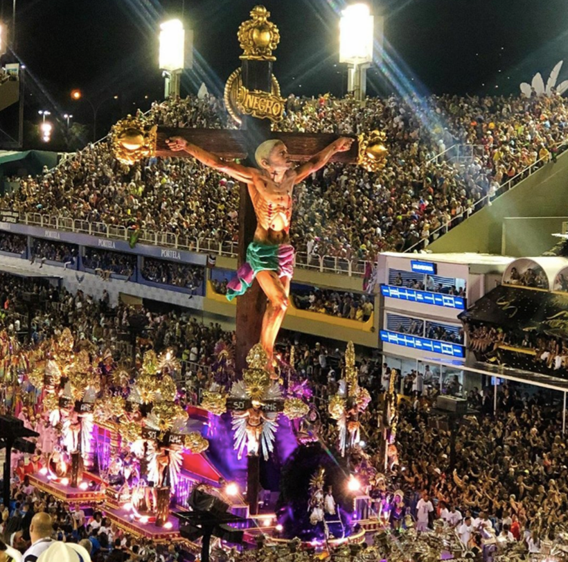 Mangueira faz crítica velada a Bolsonaro ao falar de 'messias de arma na mão'