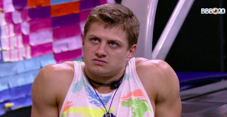 BBB 20: Lucas diz que deixou surpresa para brothers; "a casa vai feder"