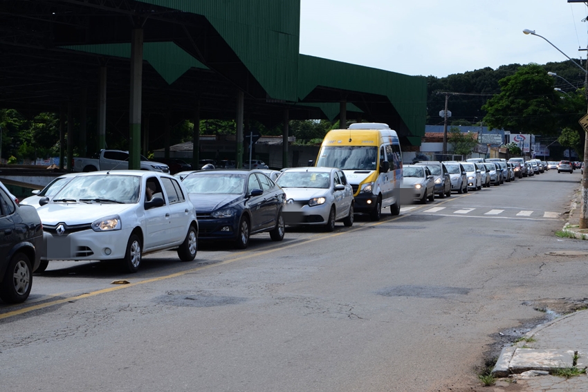 Situação do trânsito em Goiânia após desvios causados por obras nas proximidades