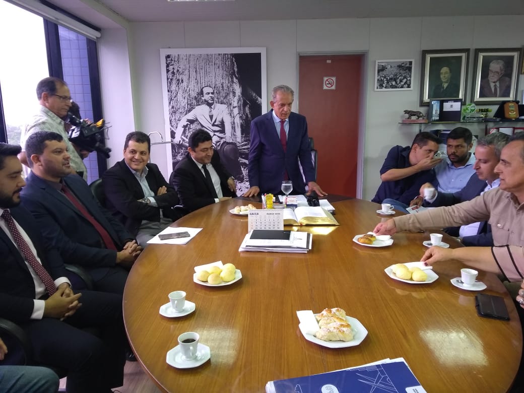 Piso para professores das escolas municipais de Goiânia é atualizado