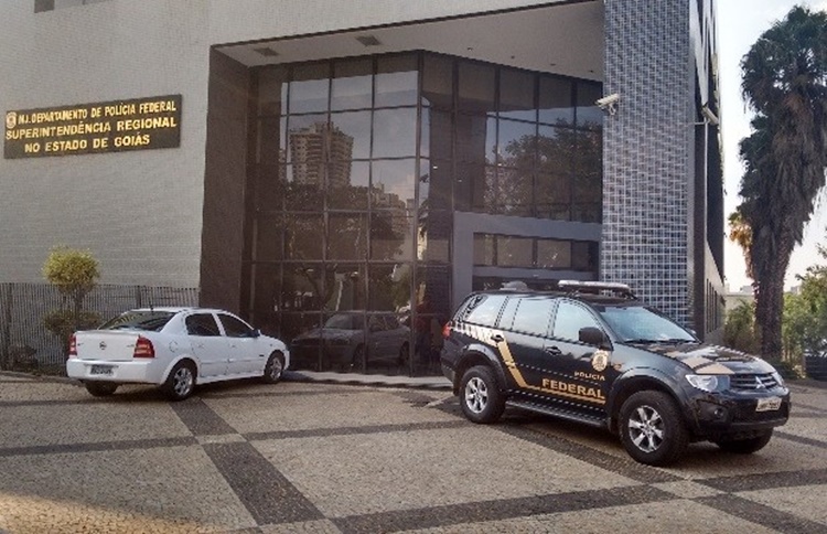 Polícia Federal cumpriu sete mandados de busca e apreensão para averiguar crimes de pornografia infantil