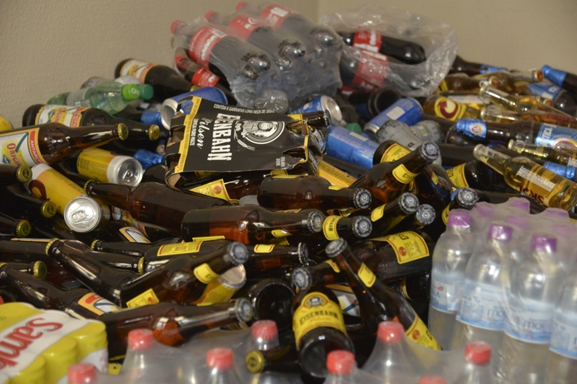 Mais de duas mil bebidas são apreendidas como impróprias para o consumo em Aparecida de Goiânia