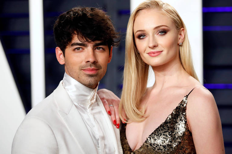 Sophie Turner está grávida de seu primeiro filho com Joe Jonas