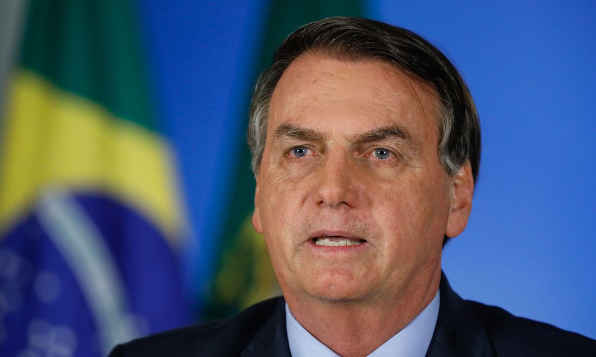 bolsonaro-Governo zera imposto de importação de medicamentos contra a covid-19