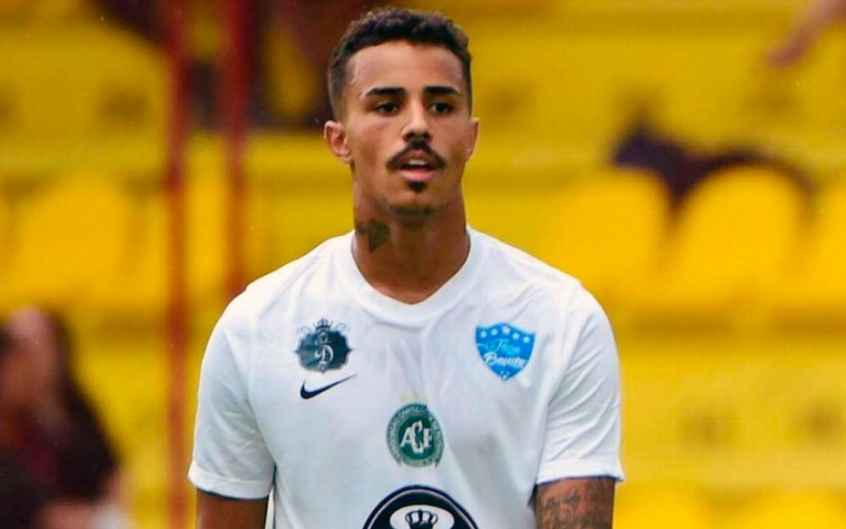 MC Livinho desiste de seguir carreira de jogador de futebol