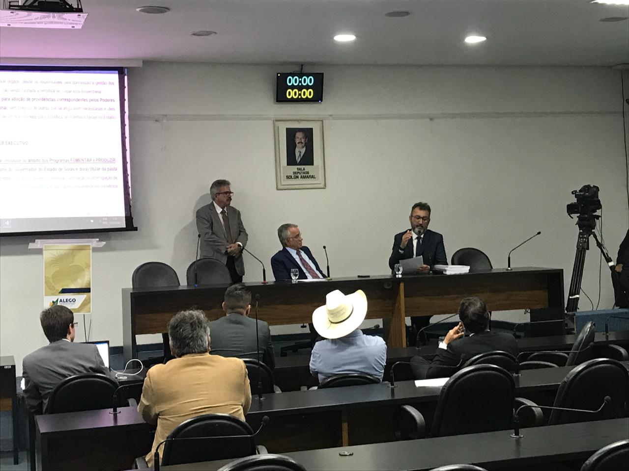 Baixas contrapartidas, custo alto por emprego gerado e mais são destaques no relatório da CPI dos Incentivos Fiscais