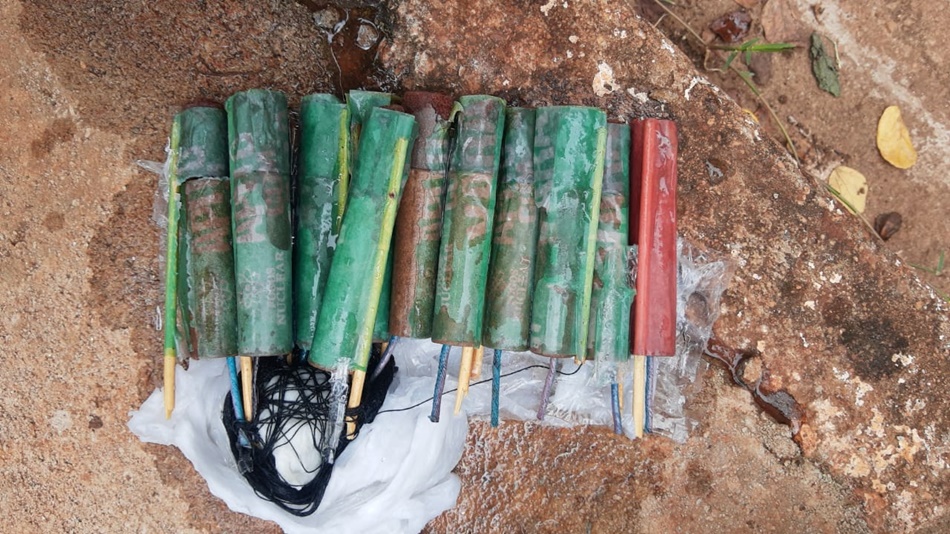 Bomba era feita com rojões e embebida em combustível