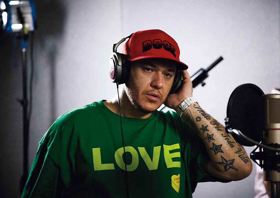 Documentário sobre Chorão estreia na TV em formato de série